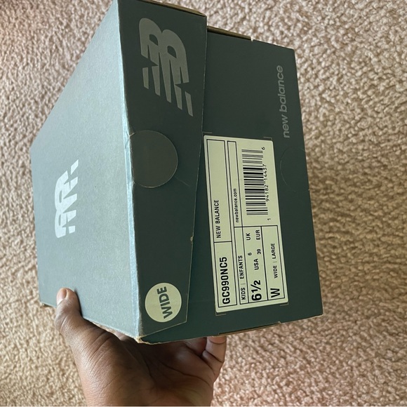 New balance sneakers brand new - Picture 5 of 5